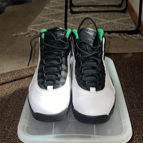 SOINC JORDAN 10’s - Picture 2 of 3